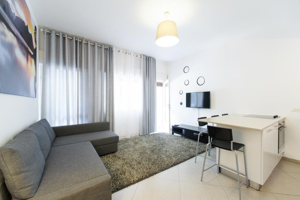 Star Apartments - Dizengoff Square Тель-Авів Номер фото