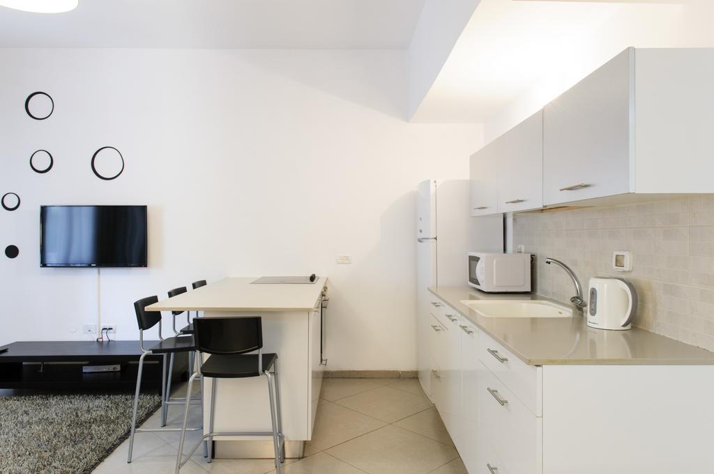 Star Apartments - Dizengoff Square Тель-Авів Номер фото